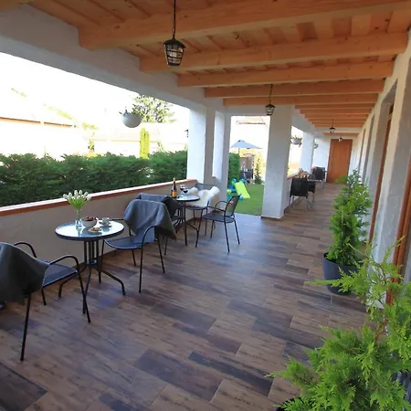 A Tornacos Panzio 4*