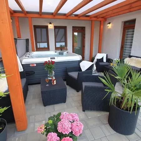 A Tornacos Panzio 4* Kéthely